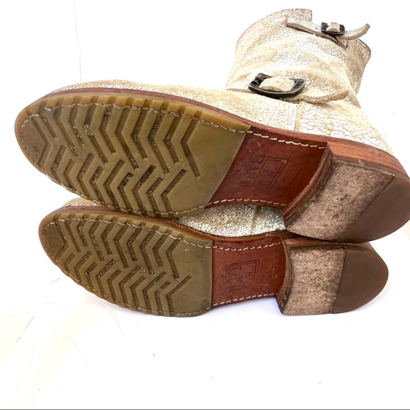 Distressed Frye Engineer Combat Boots Buckle Strap Calf Height Size 10 Cream Tan - Picture 8 of 12